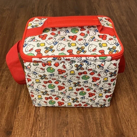 Hello Kitty 9 Cans Square Cooler Bag NWT - Picture 4 of 12